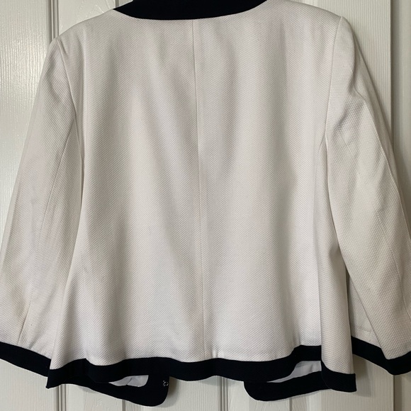 Cece White jacket, in a very good shape - Picture 4 of 4